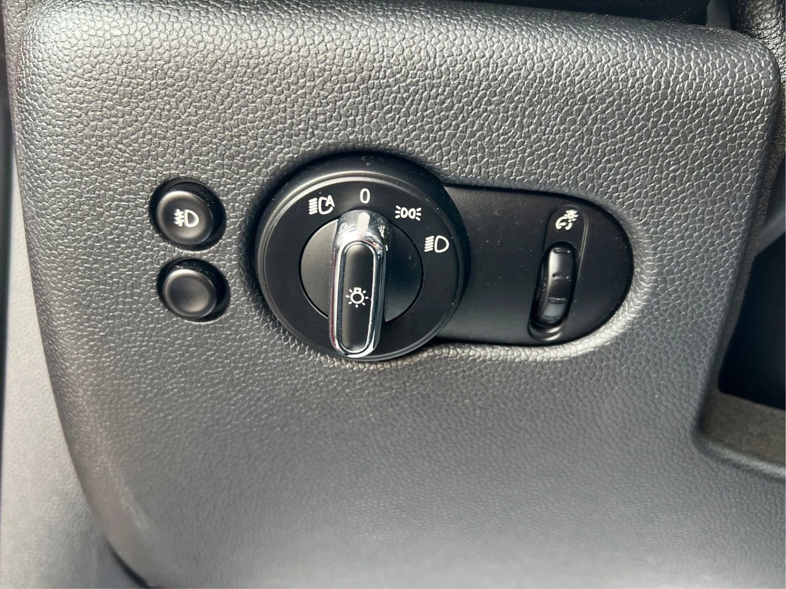 Used 2017 MINI Cooper S image 17