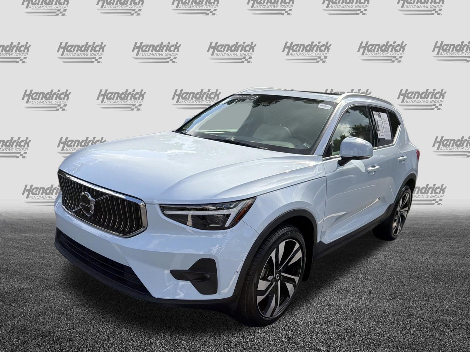 Certified 2024 Volvo XC40 B5 Ultimate w/ Protection Package Premier AWD/4WD image 5
