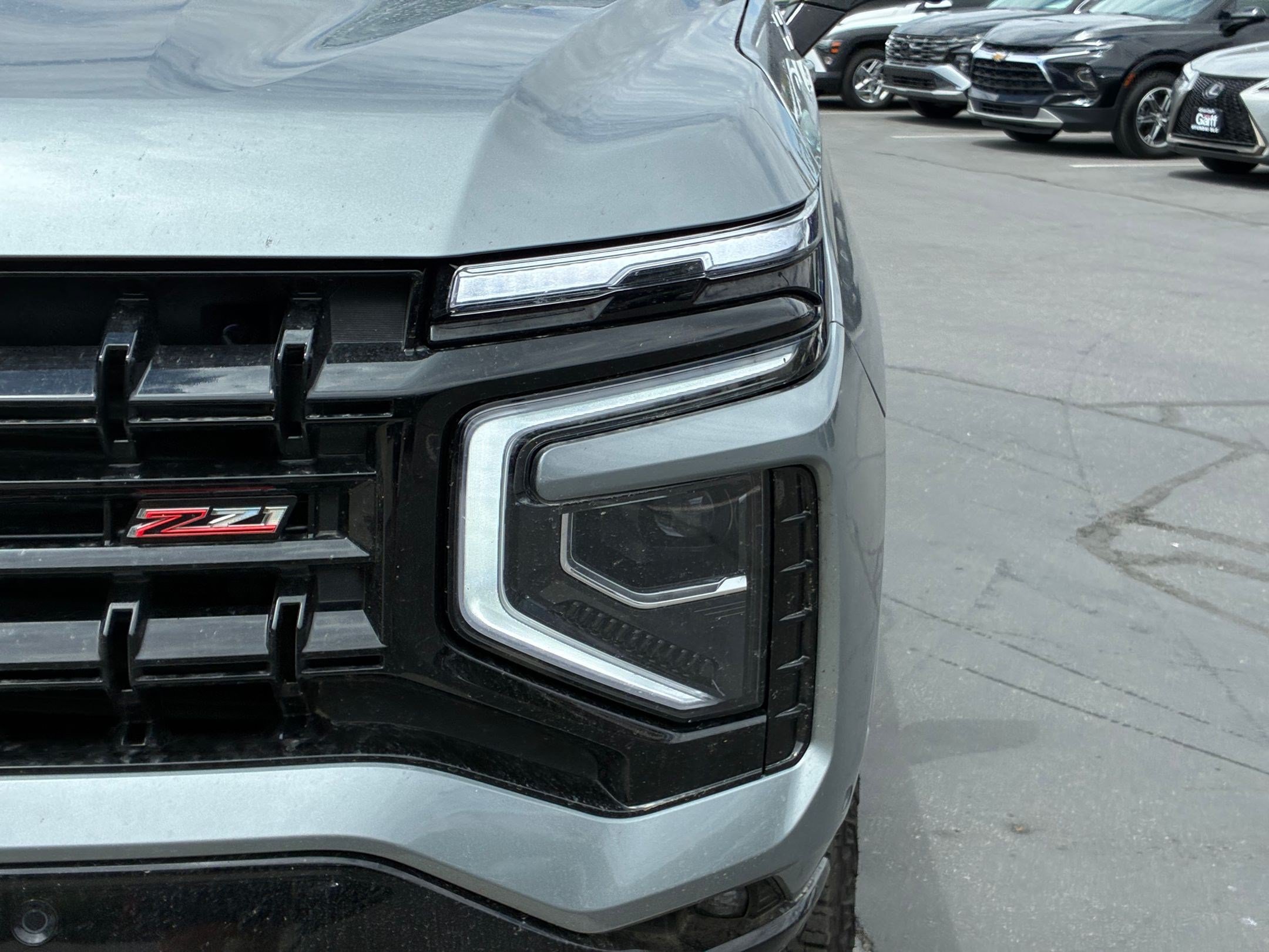 Used 2025 Chevrolet Suburban Z71 AWD/4WD image 12