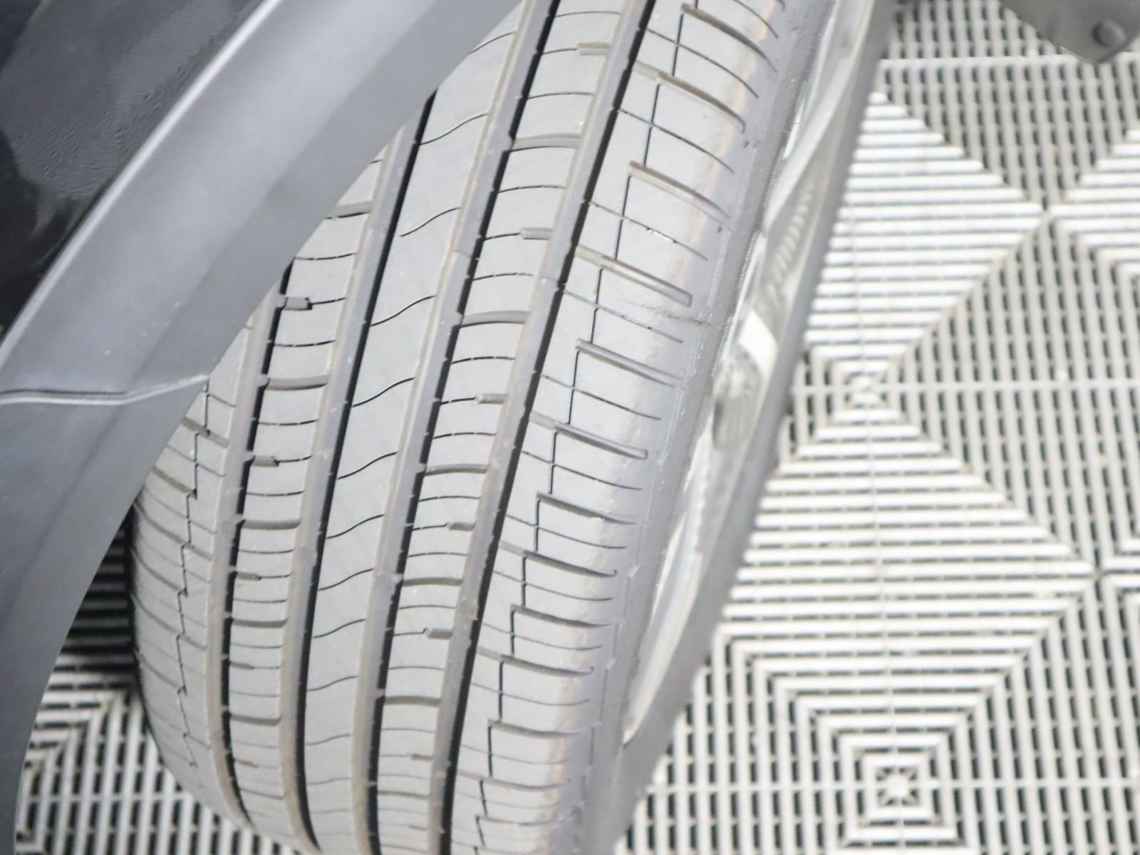 Used 2022 Kia Niro EX image 19