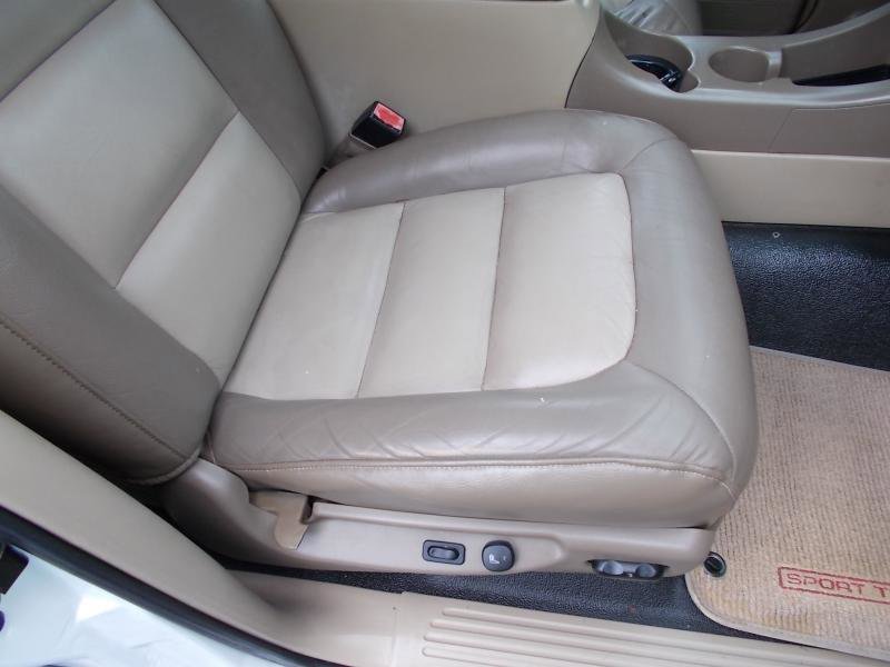 Used 2004 Ford Explorer Sport Trac XLT RWD image 19