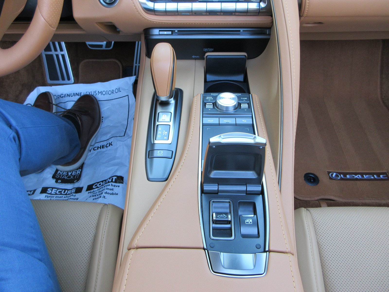Used 2023 Lexus LC 500 Convertible w/ Touring Package RWD image 44