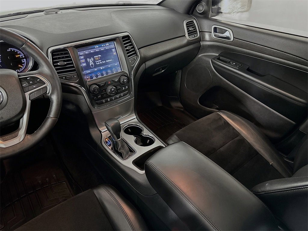 Used 2018 Jeep Grand Cherokee Altitude image 26