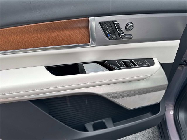 New 2026 Cadillac Vistiq Luxury w/ LPO, Floor Liner Package image 17