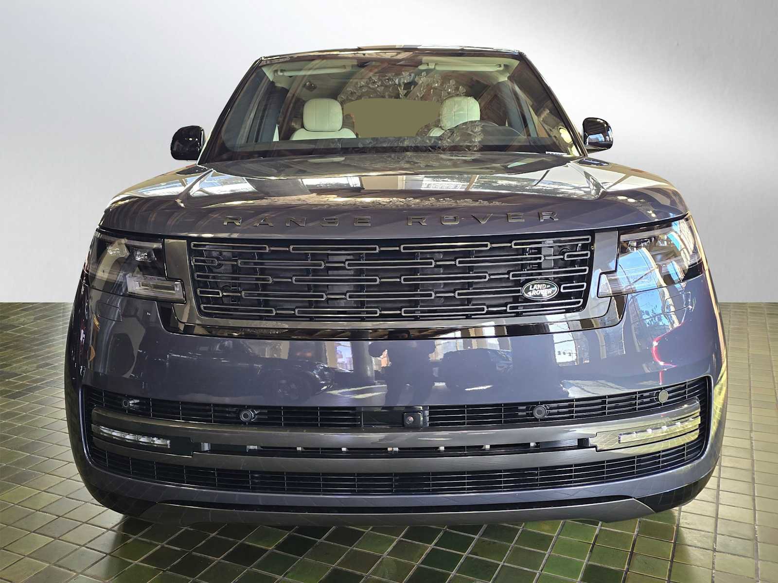 New 2026 Land Rover Range Rover SE image 8