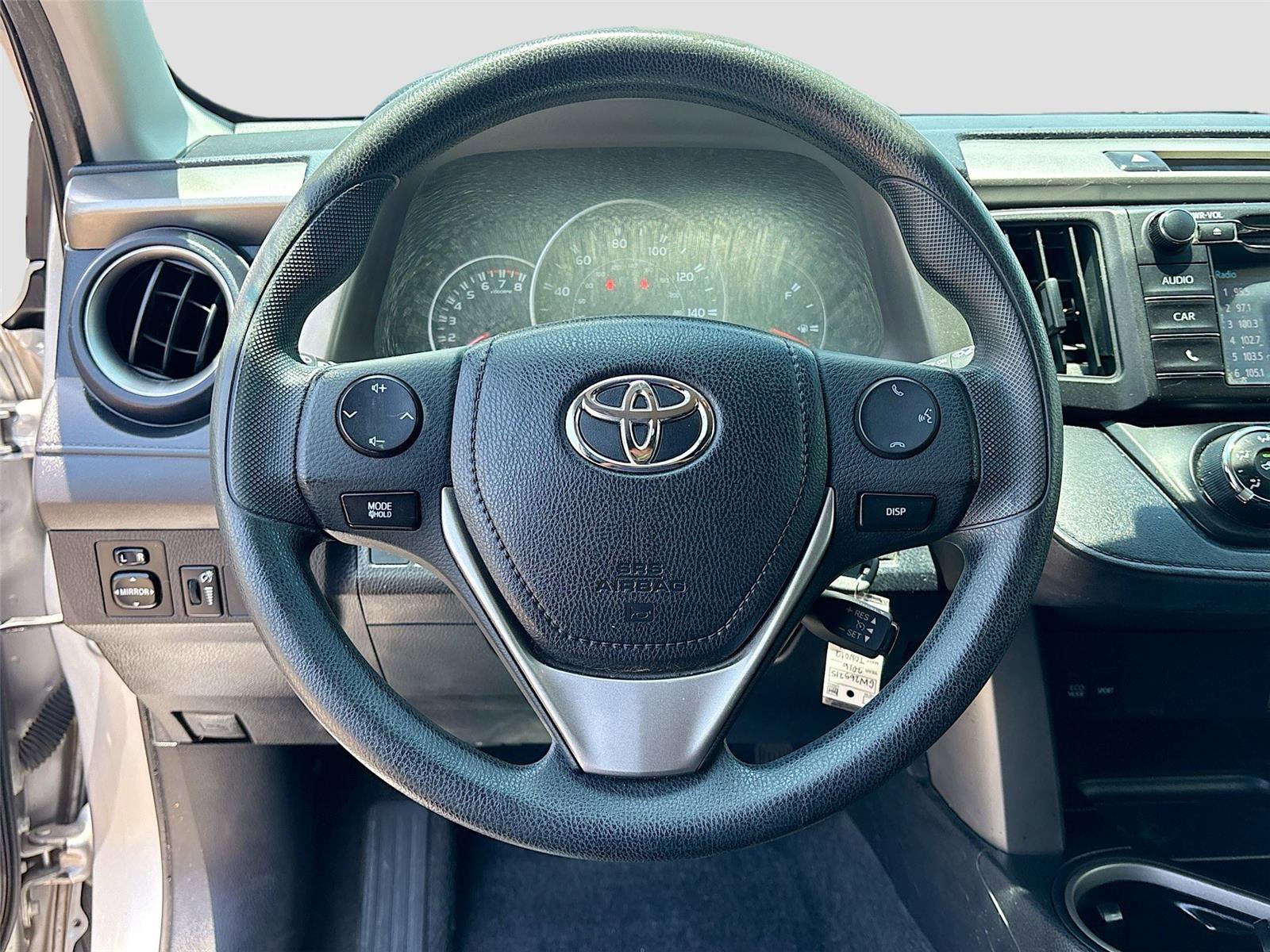 Used 2016 Toyota RAV4 LE FWD image 11