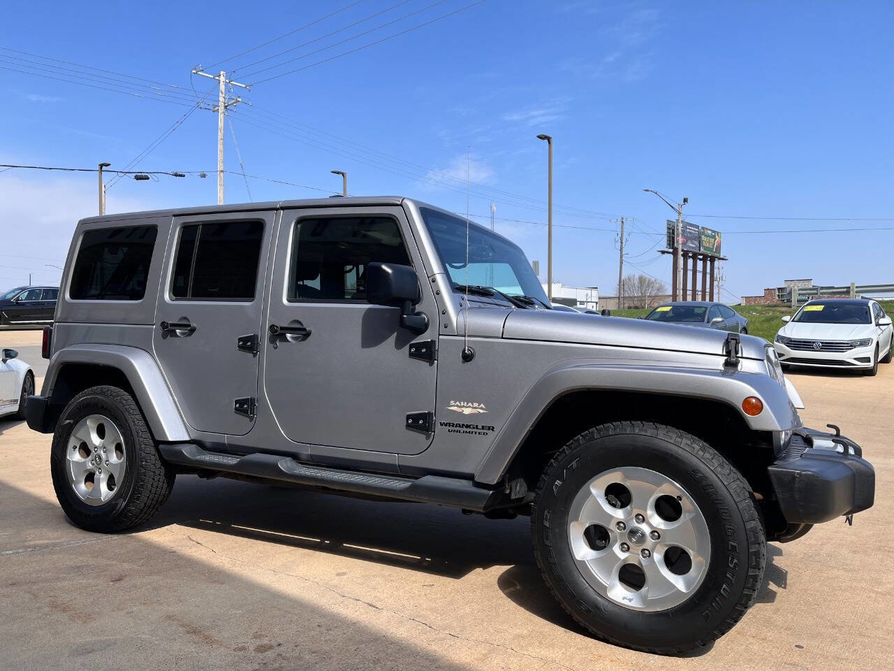 Used 2015 Jeep Wrangler Unlimited Sahara w/ Dual Top Group image 6