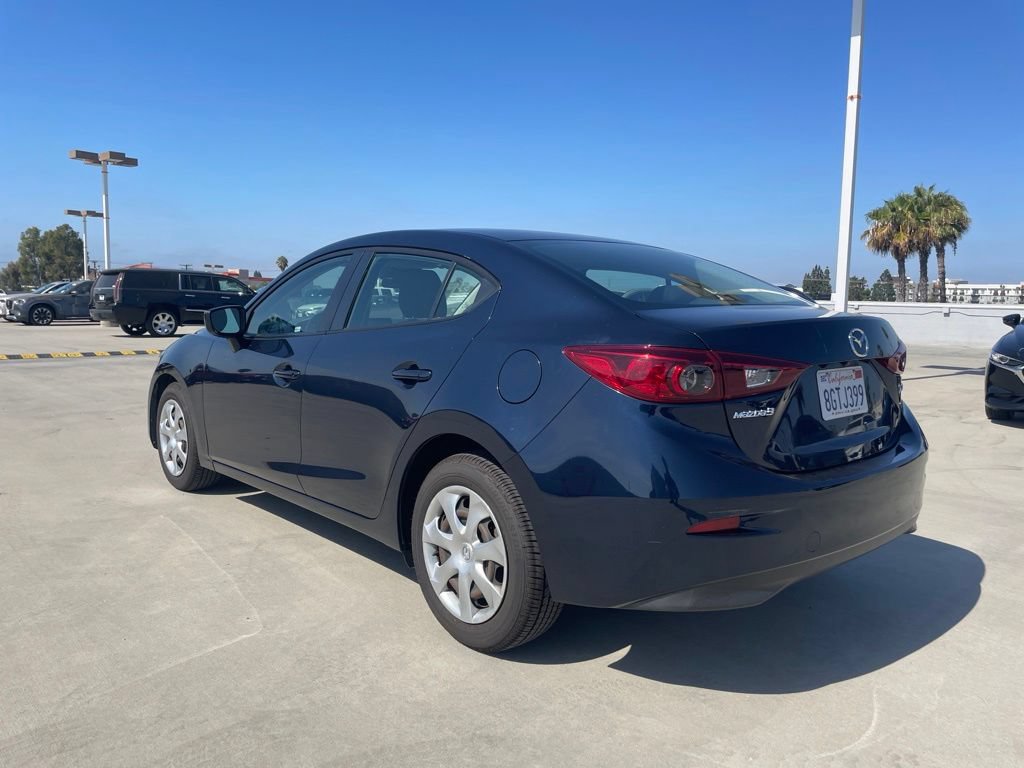 Used 2018 MAZDA MAZDA3 Sport FWD image 4