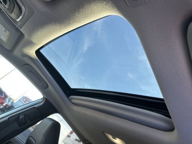 Used 2024 Toyota Corolla Cross XLE w/ Convenience Package image 22