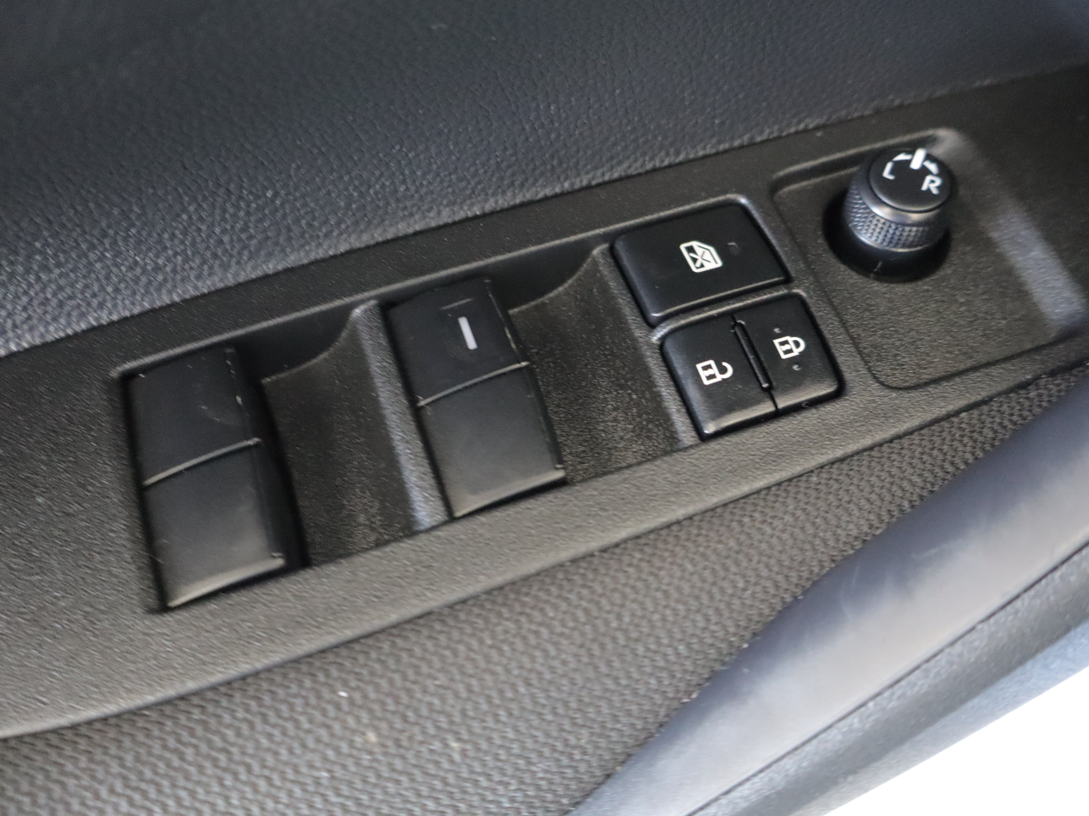 Used 2026 Toyota Corolla LE FWD image 11