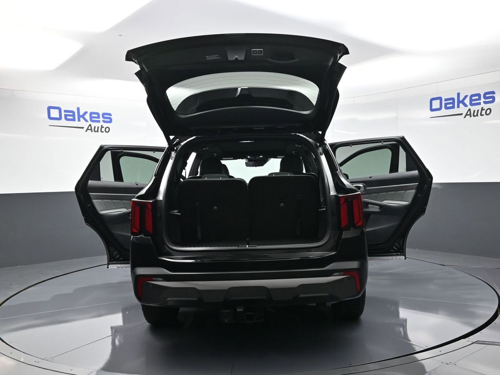 Certified 2025 Kia Sorento SX Prestige w/ Sage Leather Package image 63