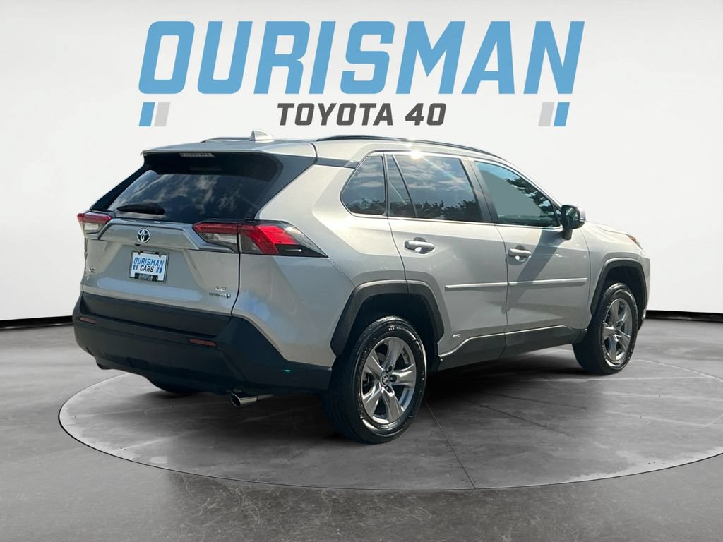 Certified 2024 Toyota RAV4 LE AWD/4WD image 8