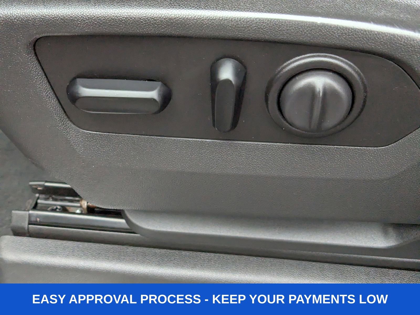 Used 2020 GMC Sierra 1500 Elevation w/ Elevation Value Package image 26