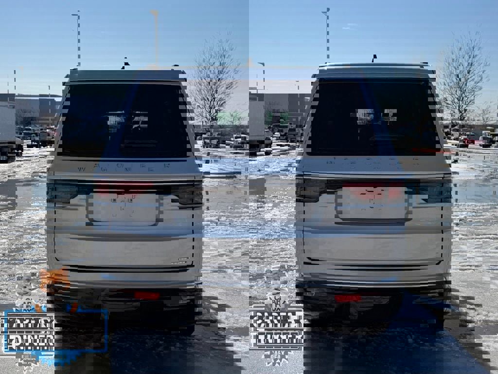Used 2024 Jeep Wagoneer Series II image 17
