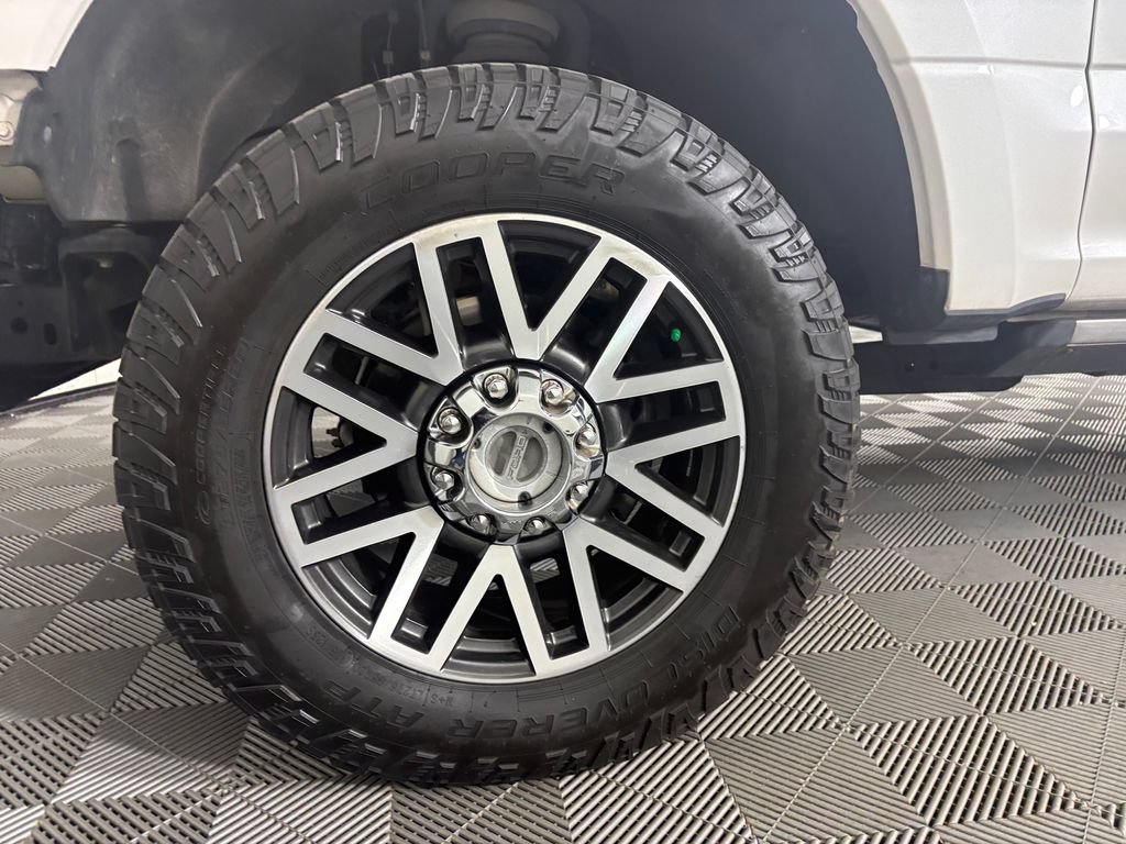 Used 2019 Ford F250 Lariat w/ Lariat Ultimate Package AWD/4WD image 10