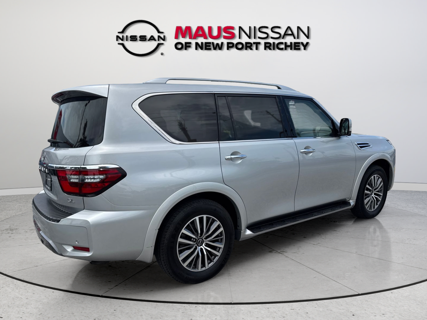 Used 2024 Nissan Armada SL w/ Captain's Chairs Package AWD/4WD image 13