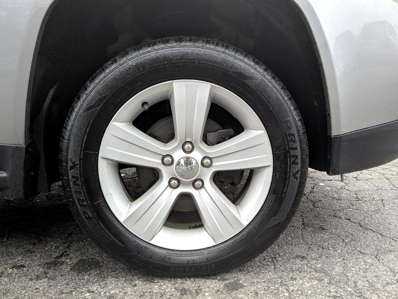 Used 2017 Jeep Compass Sport w/ Power Value Group image 40