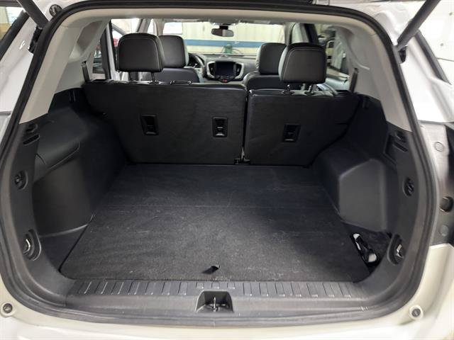 Certified 2022 GMC Terrain SLT w/ Infotainment Package II AWD/4WD image 13