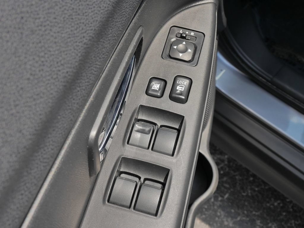 Used 2025 Mitsubishi Outlander Sport ES AWD/4WD image 19
