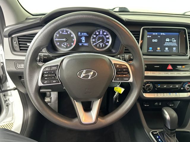 Used 2019 Hyundai Sonata SE FWD image 14