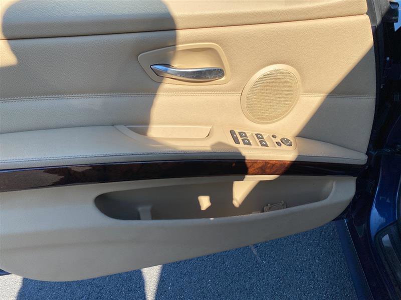 Used 2011 BMW 328i xDrive Sedan AWD/4WD image 29