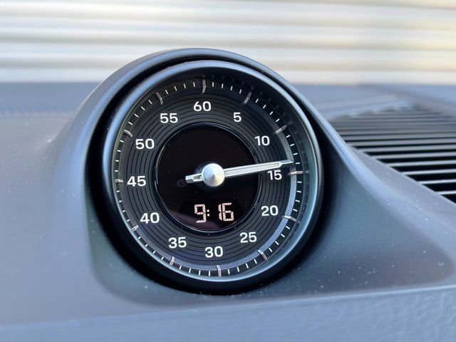 Certified 2025 Porsche Cayenne Coupe image 19