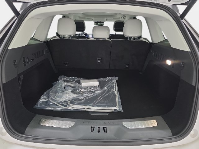 New 2026 Lincoln Nautilus Reserve AWD/4WD image 30