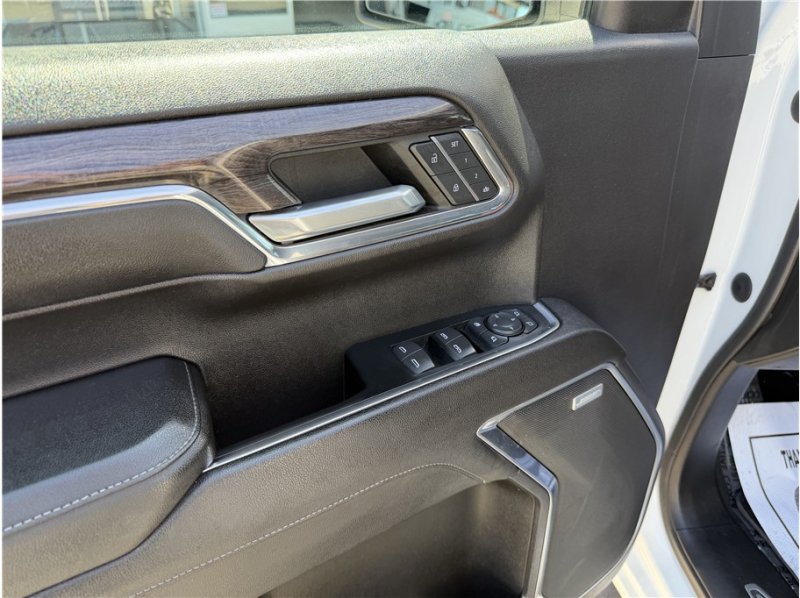Used 2023 Chevrolet Silverado 1500 LTZ RWD image 15