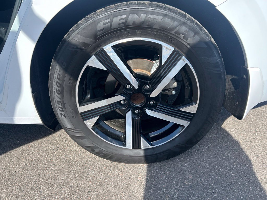 Used 2024 Nissan Sentra SV w/ All-Weather Package FWD image 32