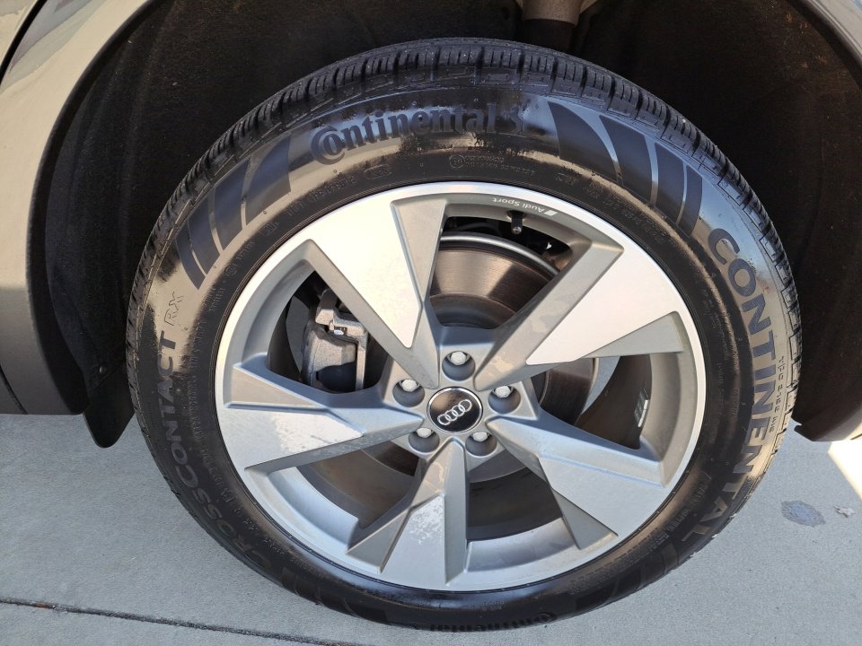 Used 2020 Audi Q5 2.0T Premium w/ Titanium Sport Package image 21