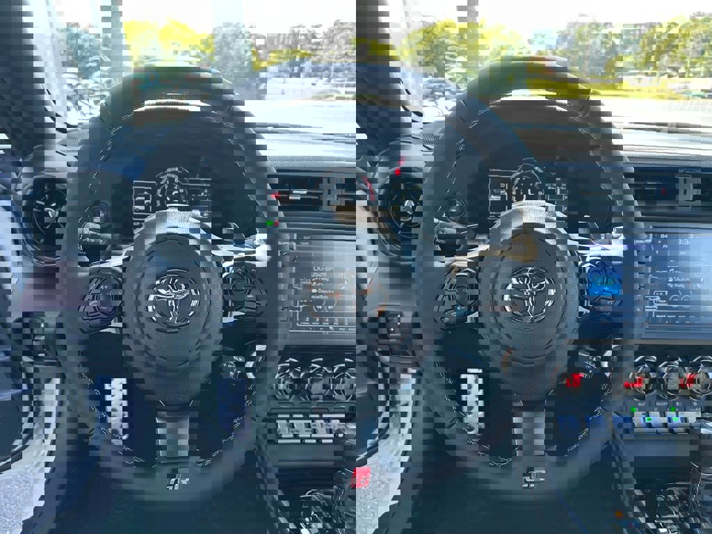 New 2025 Toyota GR86 Premium image 10