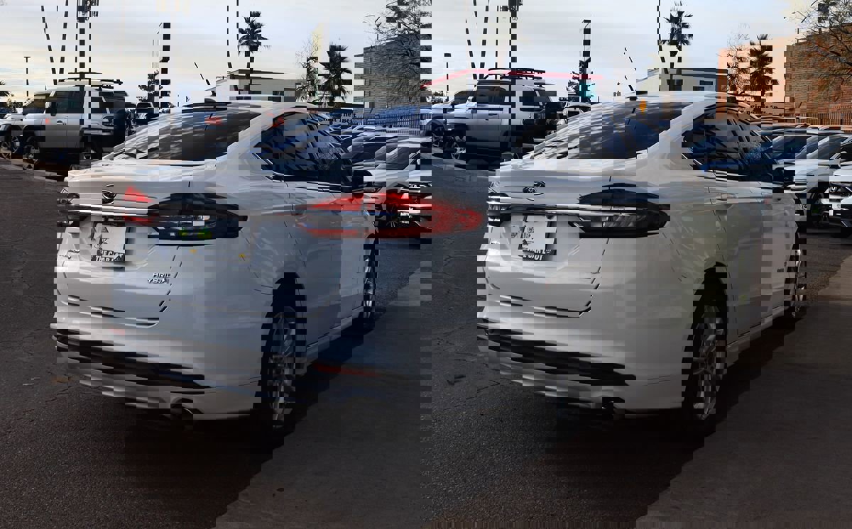 Used 2018 Ford Fusion S image 14