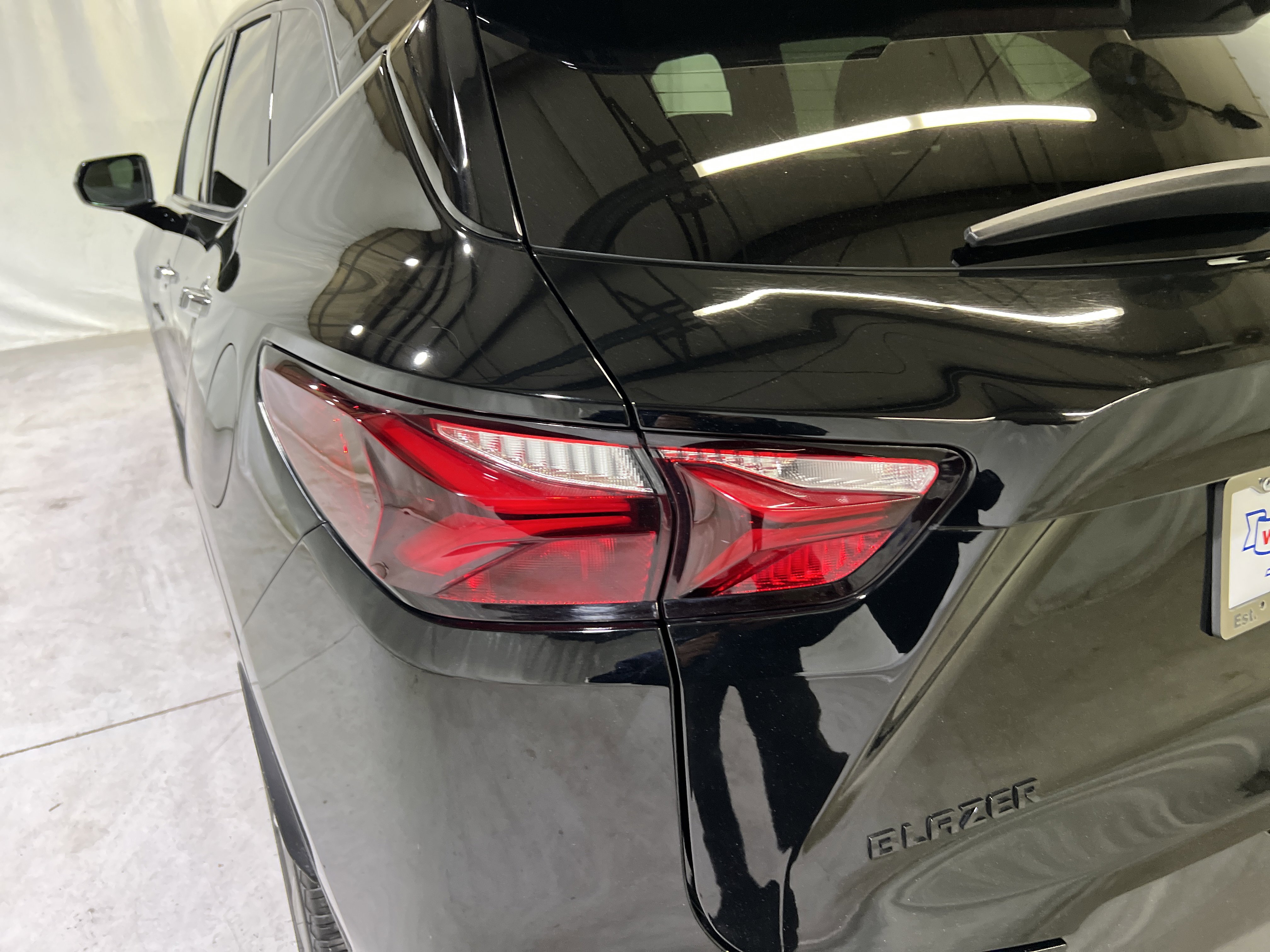 Certified 2022 Chevrolet Blazer Premier w/ LPO, Black Accent Package image 10