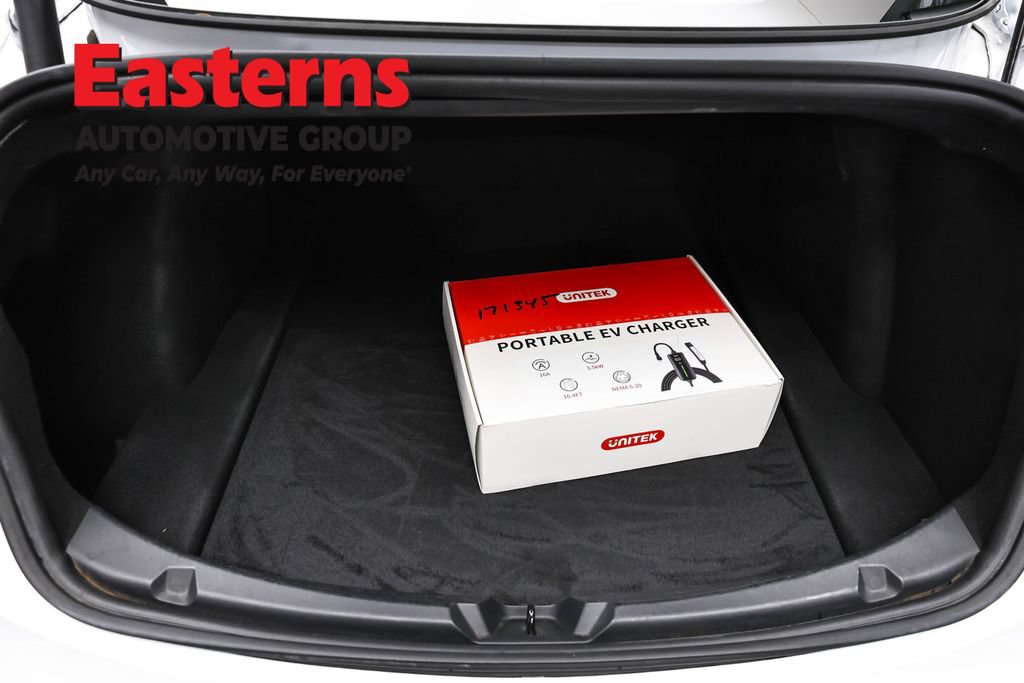Used 2023 Tesla Model 3 Standard Range RWD image 9