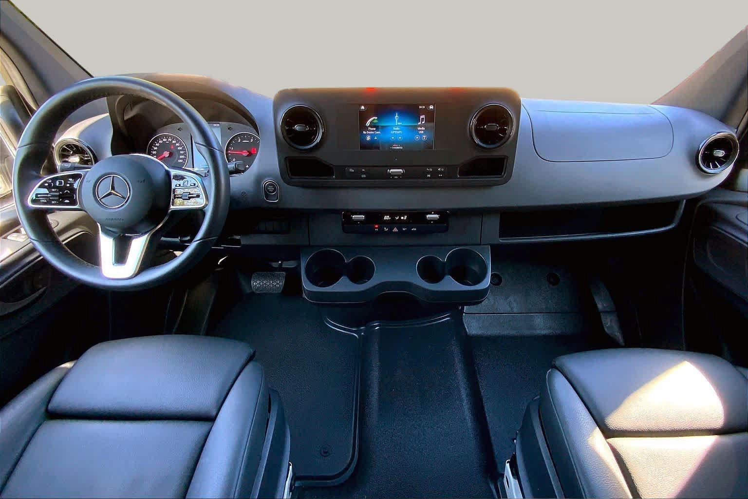 Used 2022 Mercedes-Benz Sprinter 2500 image 17
