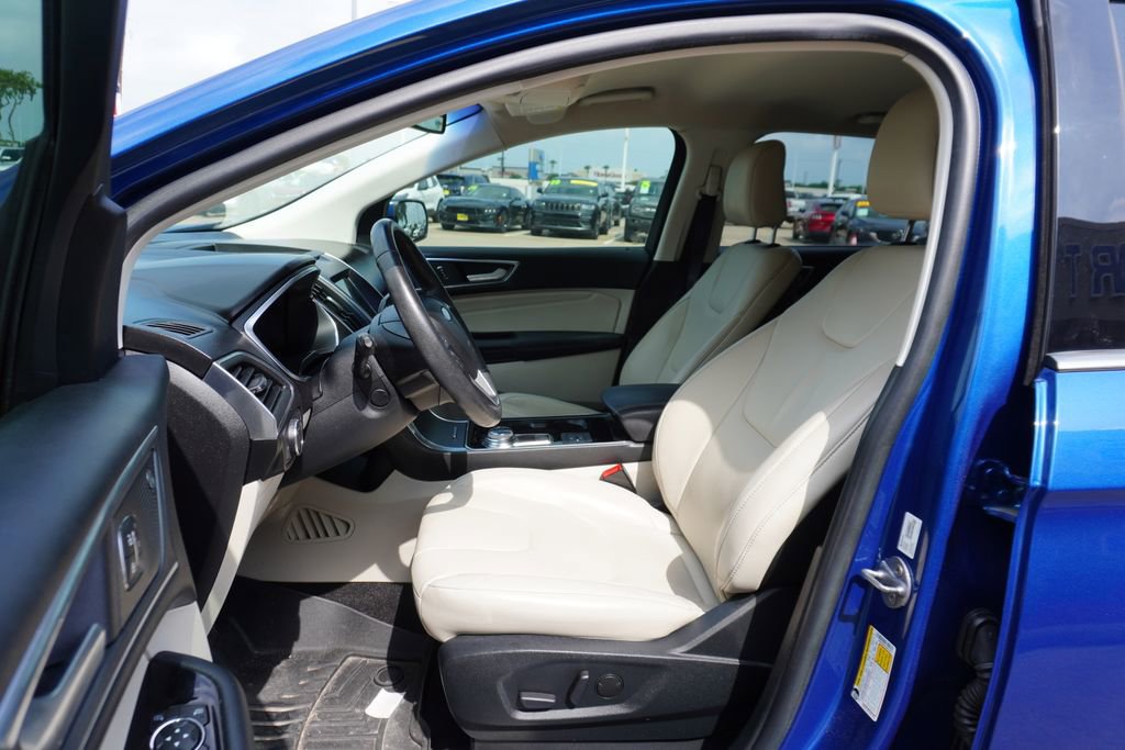 Certified 2020 Ford Edge Titanium FWD image 7