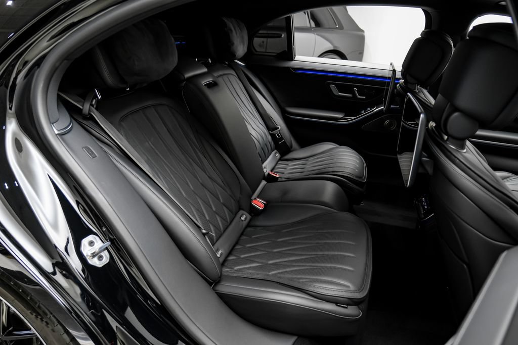 Used 2024 Mercedes-Benz S 63 AMG S image 36