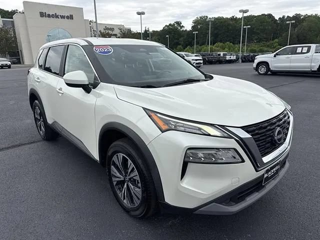 Used 2023 Nissan Rogue SV FWD image 1
