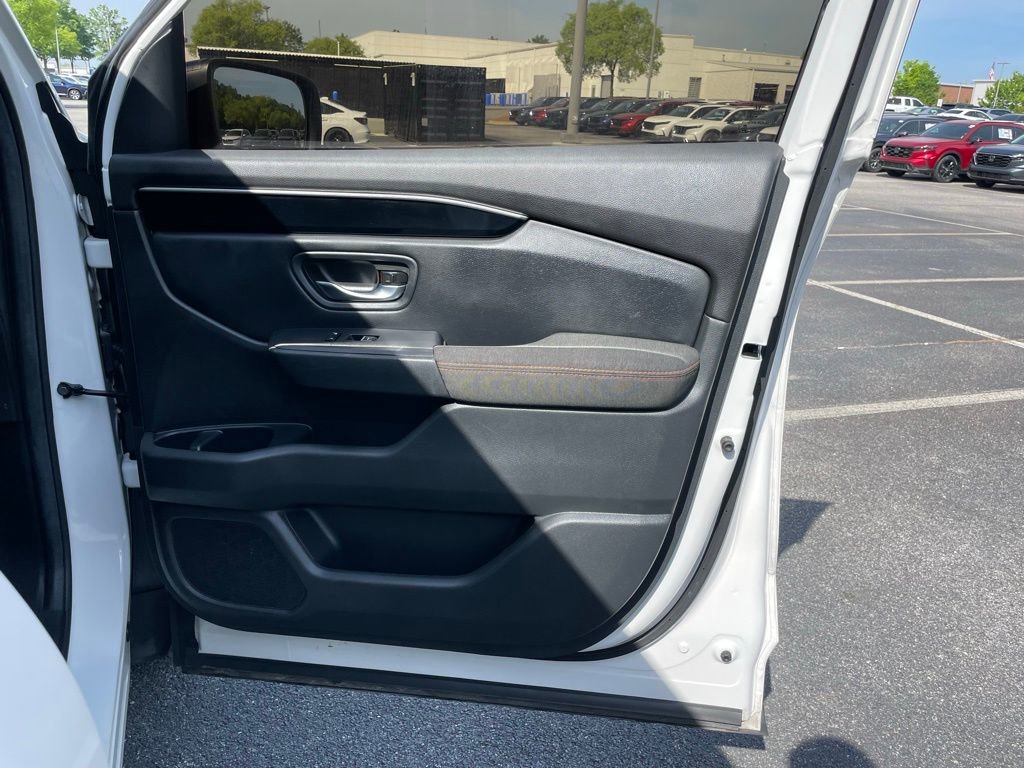 Certified 2025 Honda Pilot Sport image 29