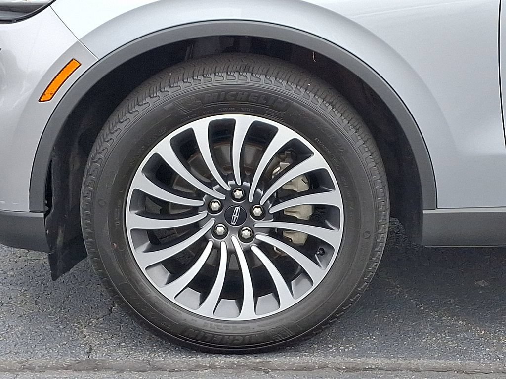 Certified 2023 Lincoln Aviator Reserve w/ Elements Package Plus AWD/4WD image 8