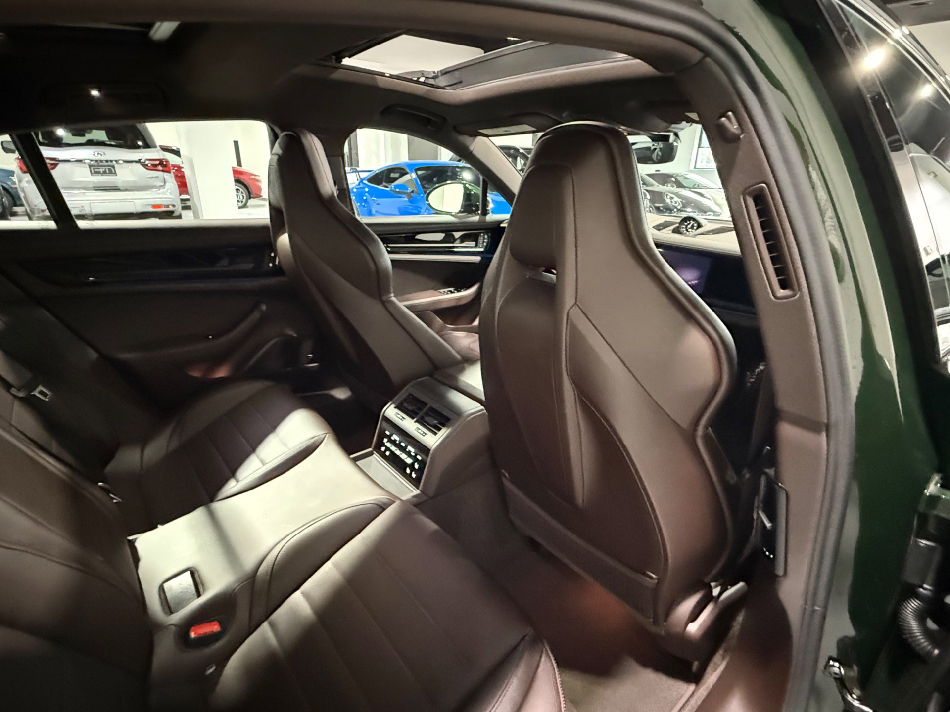 Used 2025 Porsche Panamera 4 image 67