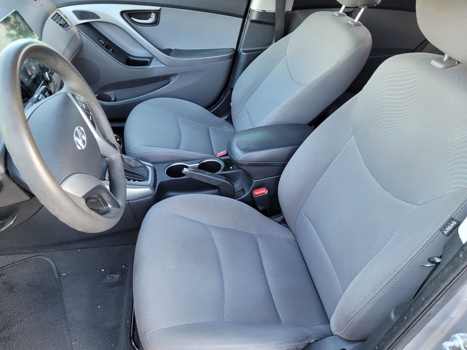 Used 2016 Hyundai Elantra SE image 19