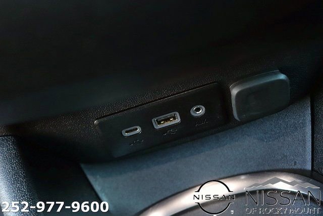 Used 2024 Chevrolet Malibu LT image 21