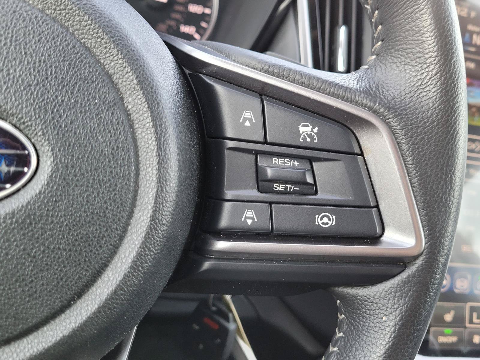Certified 2025 Subaru Outback Premium AWD/4WD image 8