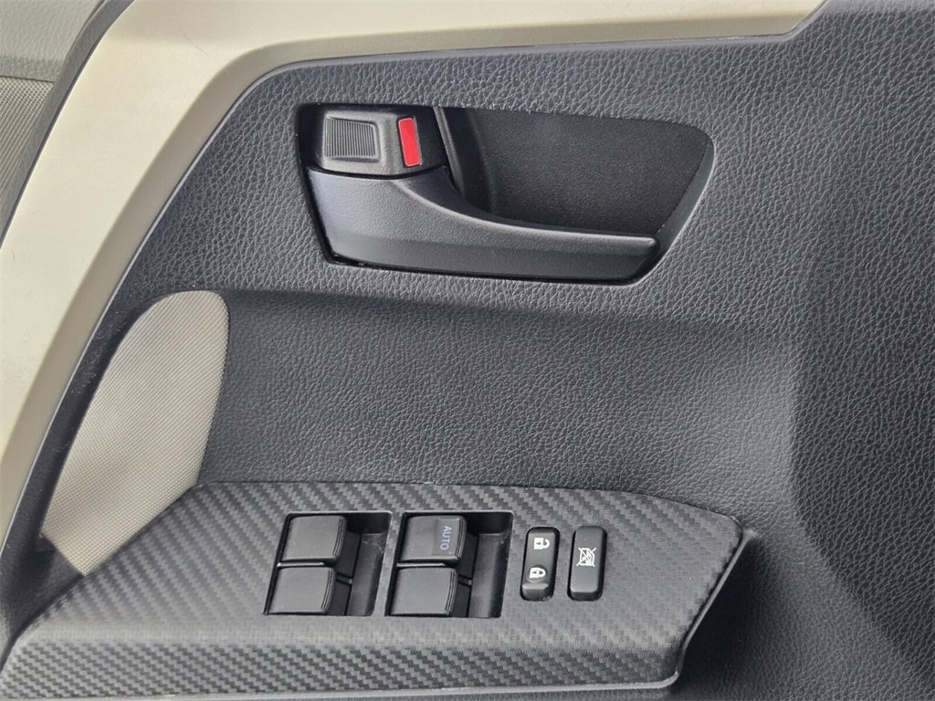 Used 2013 Toyota RAV4 LE image 26