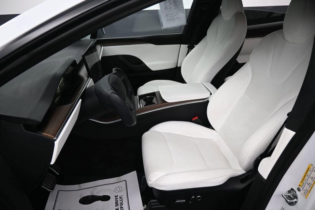 Used 2023 Tesla Model X image 25