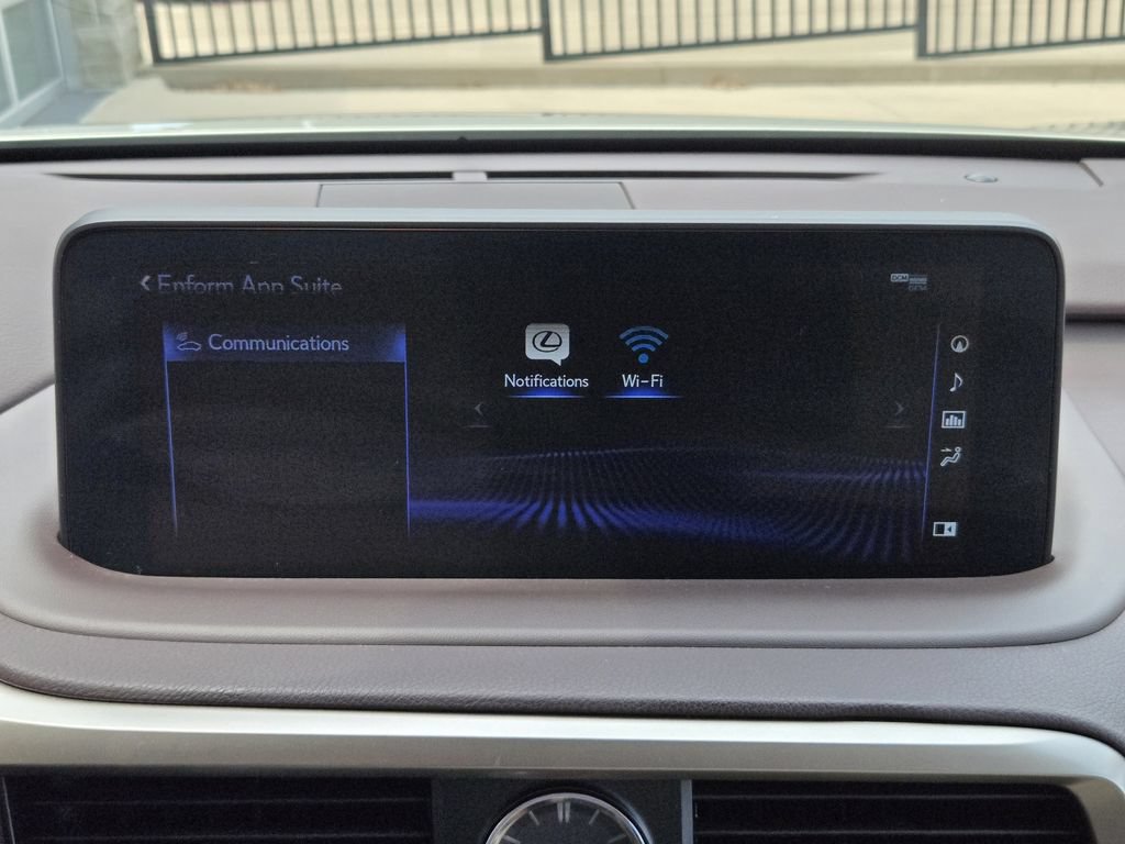 Used 2020 Lexus RX 350L Premium w/ Premium Package AWD/4WD image 11