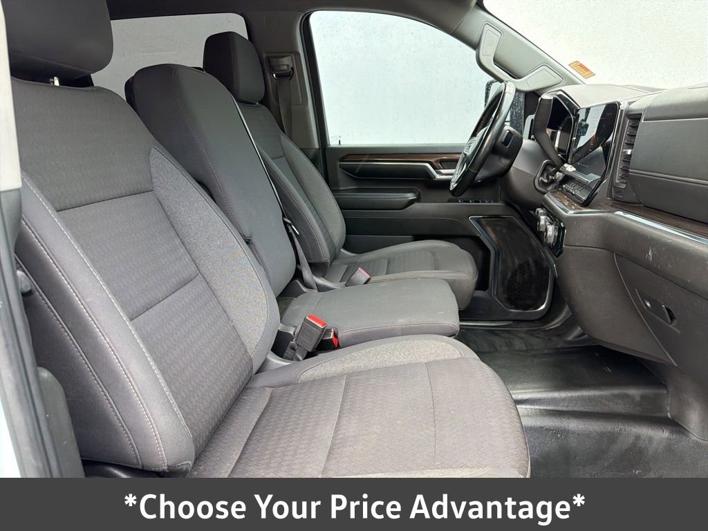 Used 2024 Chevrolet Silverado 2500 LT w/ Convenience Package image 28
