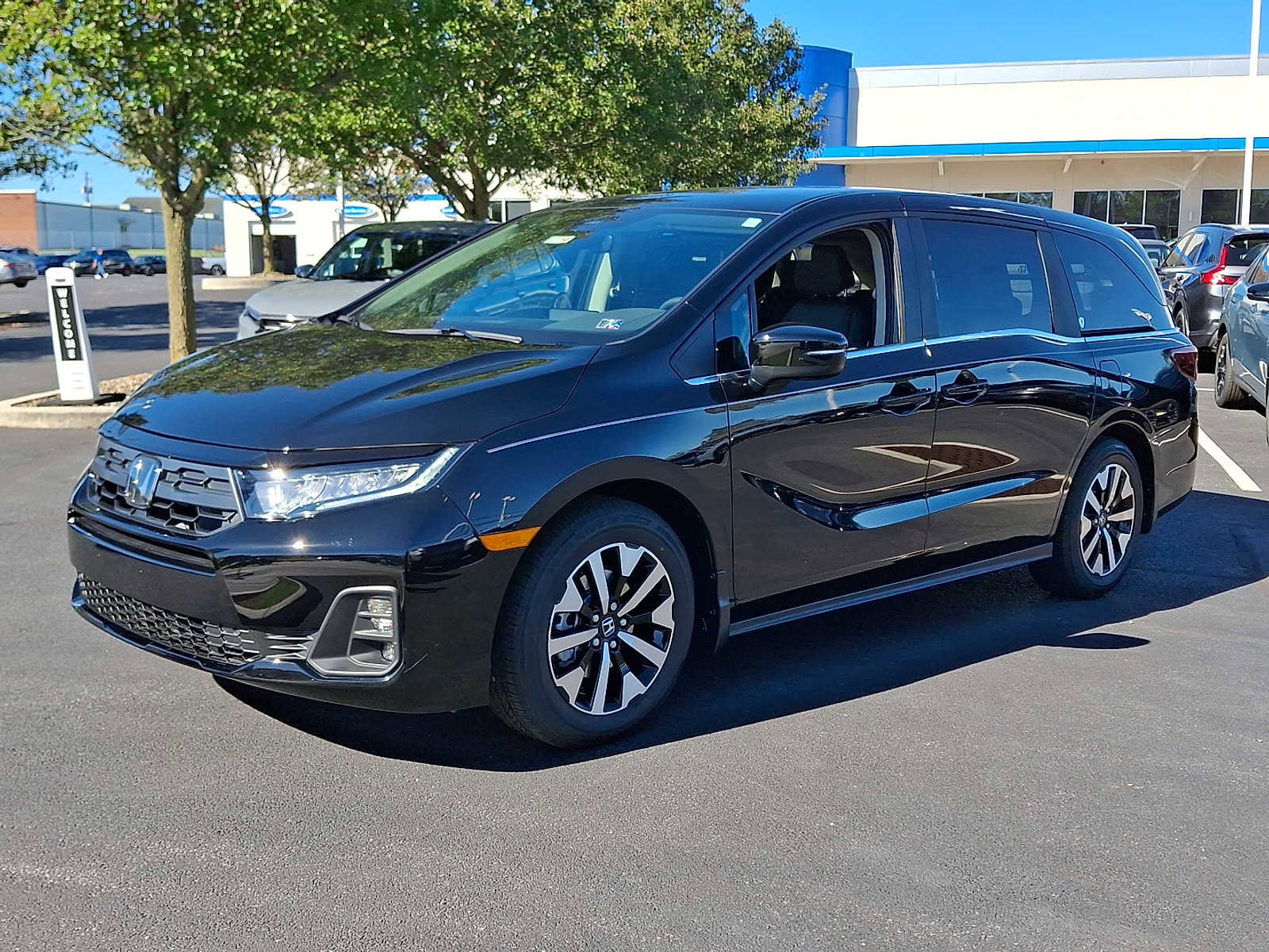 New 2026 Honda Odyssey EX-L image 2