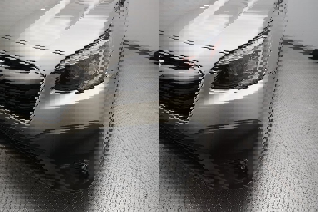 Used 2020 Subaru Outback Premium image 24